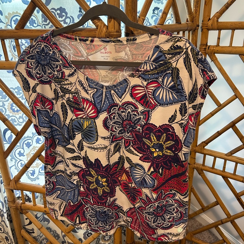 Talbots NWOT Print Floral Tee